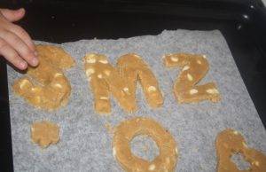 alphabet-baking-cookie letters